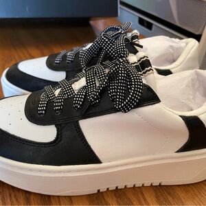ShuShop Black and White Platform Sneakers